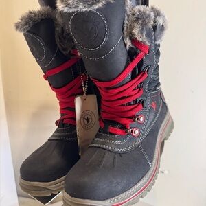 Santana Canada Women's Waterproof Winter Warm Comfortable Boots size 6 brand new